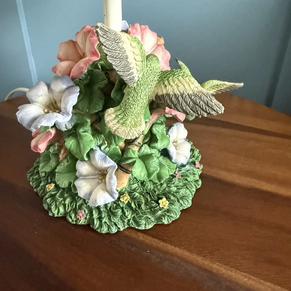 Vintage Hummingbird Table Lamp Floral Resin Base Morning Glory Kitchen Light